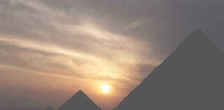 Os mistérios egípcios – As sete eternidades e sendas da felicidade