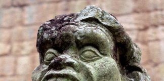 Copan – A runa Gibur